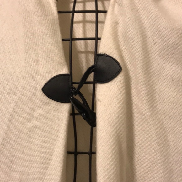 Hooded Poncho - Picture 3 of 5